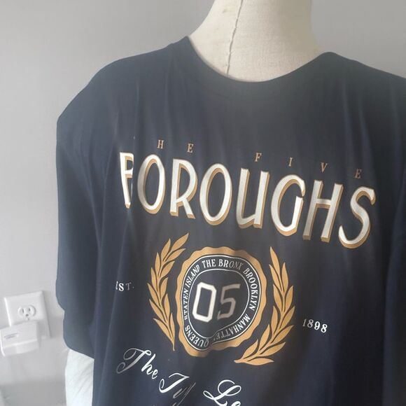 Old Navy Short Sleeve Tee with Collegiate Style - Picture 3 of 5